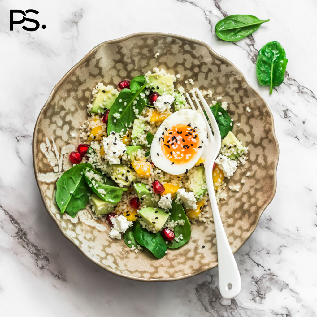 Couscous-Salat mit Avocado und Mango