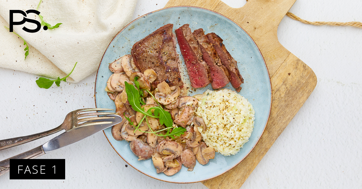 Steak mit Champignons und Blumenkohlreis