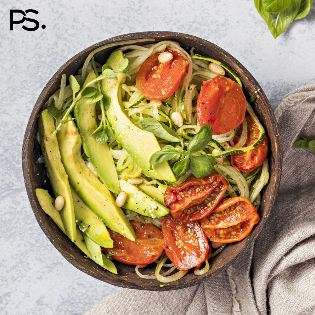 Zucchini-Nudeln mit gegrillten Tomaten