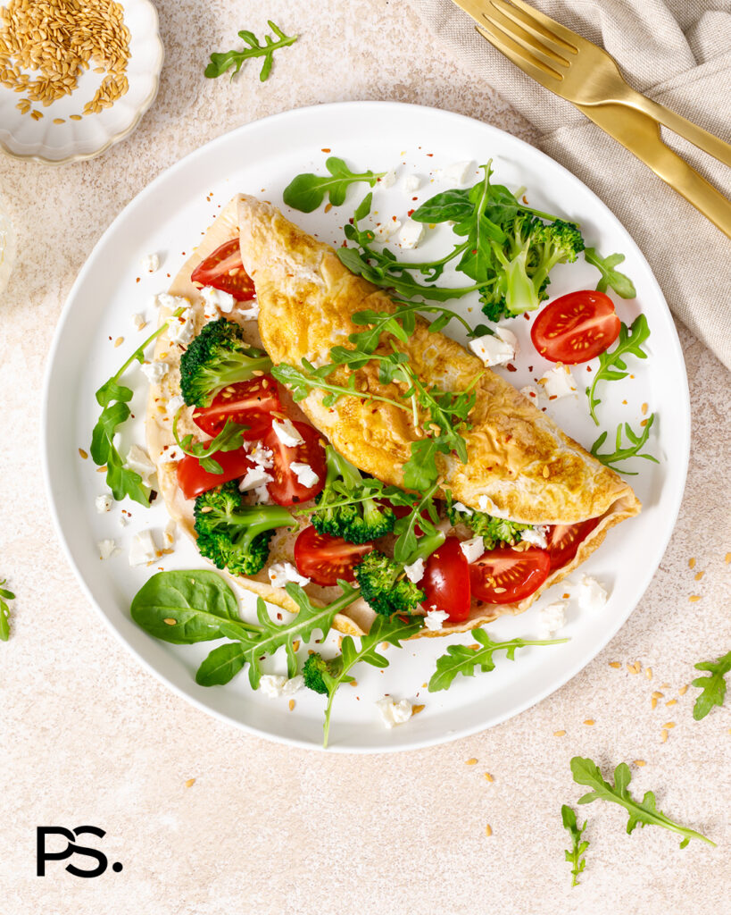 Omelett mit Ziegenkäse, Tomate und Brokkoli