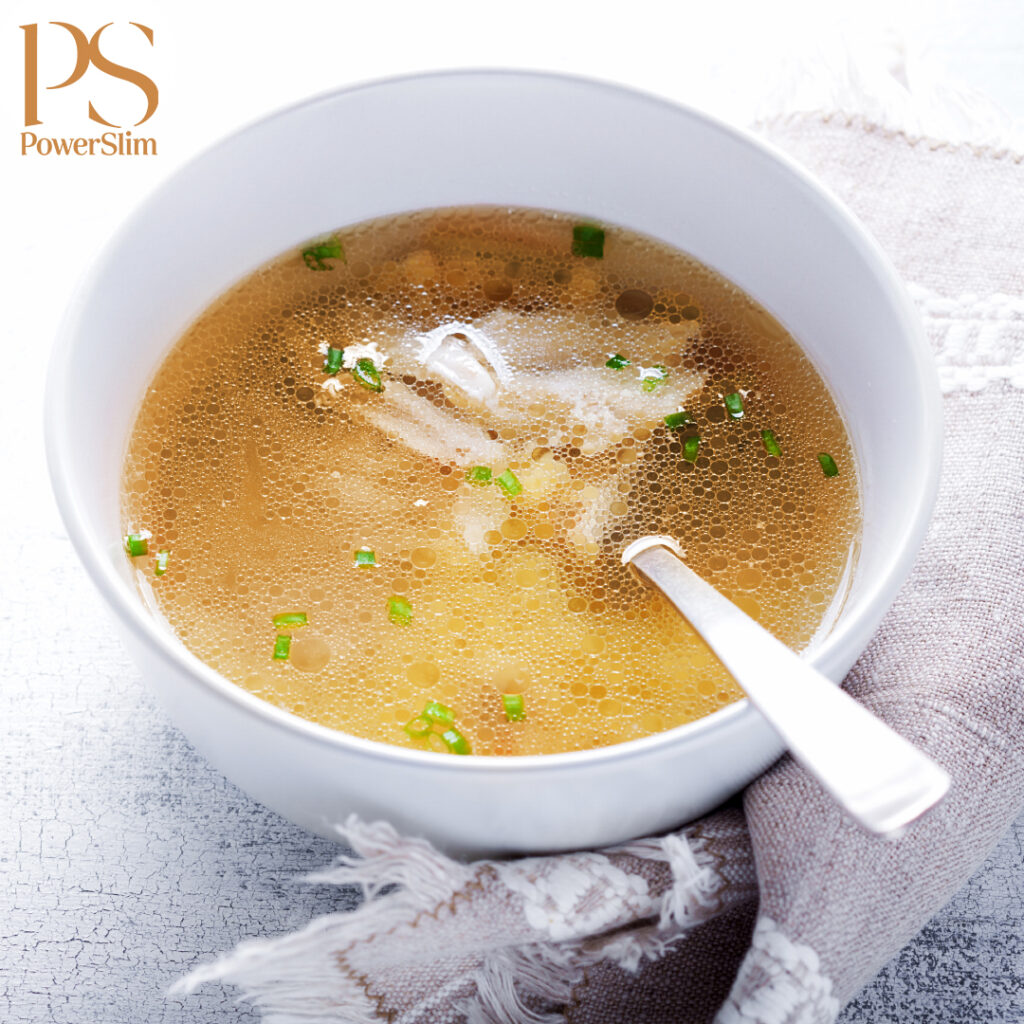 Traditionelle Hühnersuppe