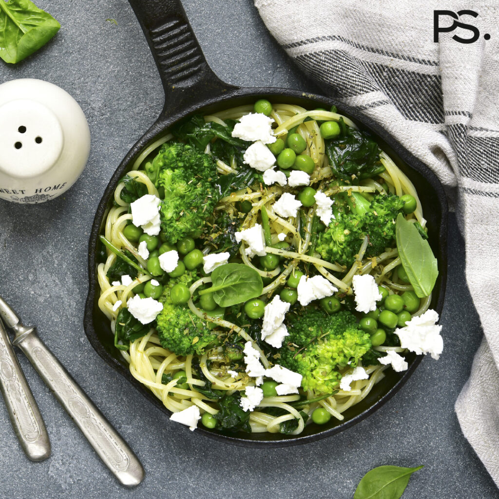 Vegetarische Spaghetti mit Brokkoli und Ziegenkäse