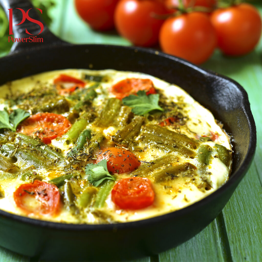 Schaumomelett mit Spargeln und Tomaten