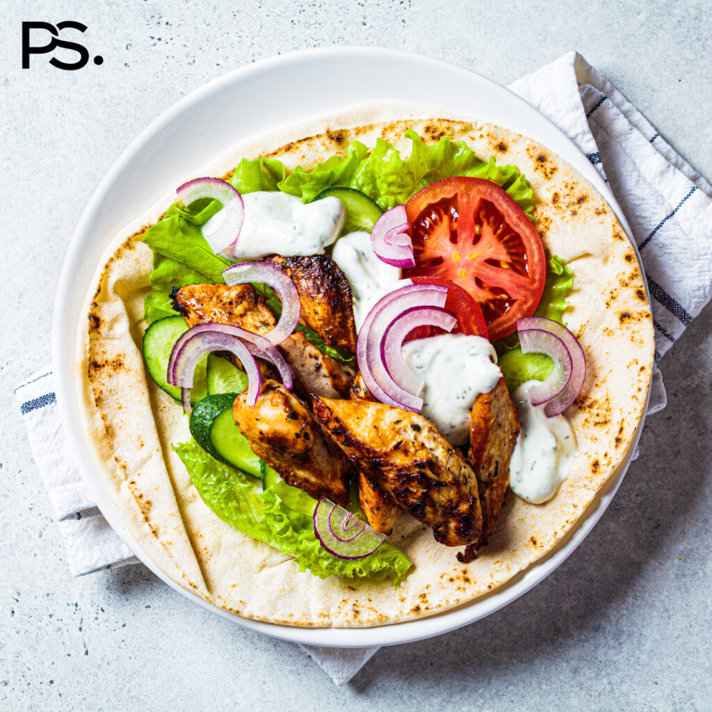 Griechischer Wrap mit Hähnchenfilet und Tzatziki