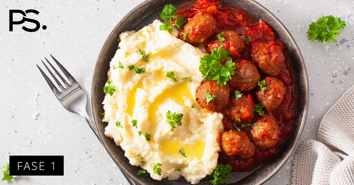 Kartoffelpüree mit Tatarbällchen in Tomatensoße