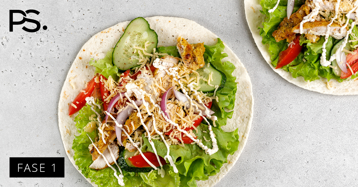 Wrap mit Hähnchenfilet und Joghurt-Knoblauch-Dressing