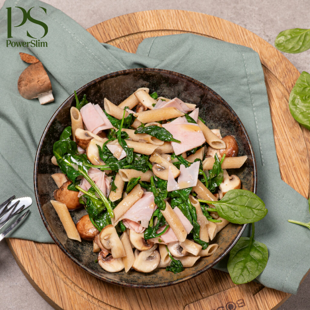 Winterliche Pasta mit Champignons, Spinat und Schinken