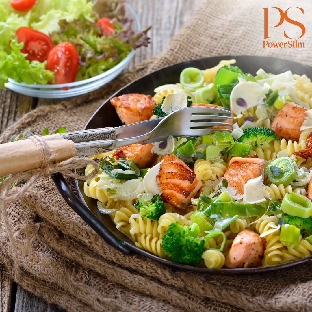 Cremige Pasta mit Lachs, Brokkoli und Lauch