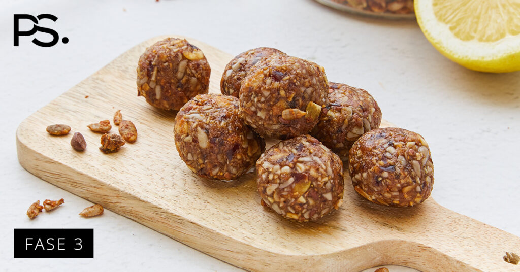 Granola-Dattel-Bällchen mit Zitrone