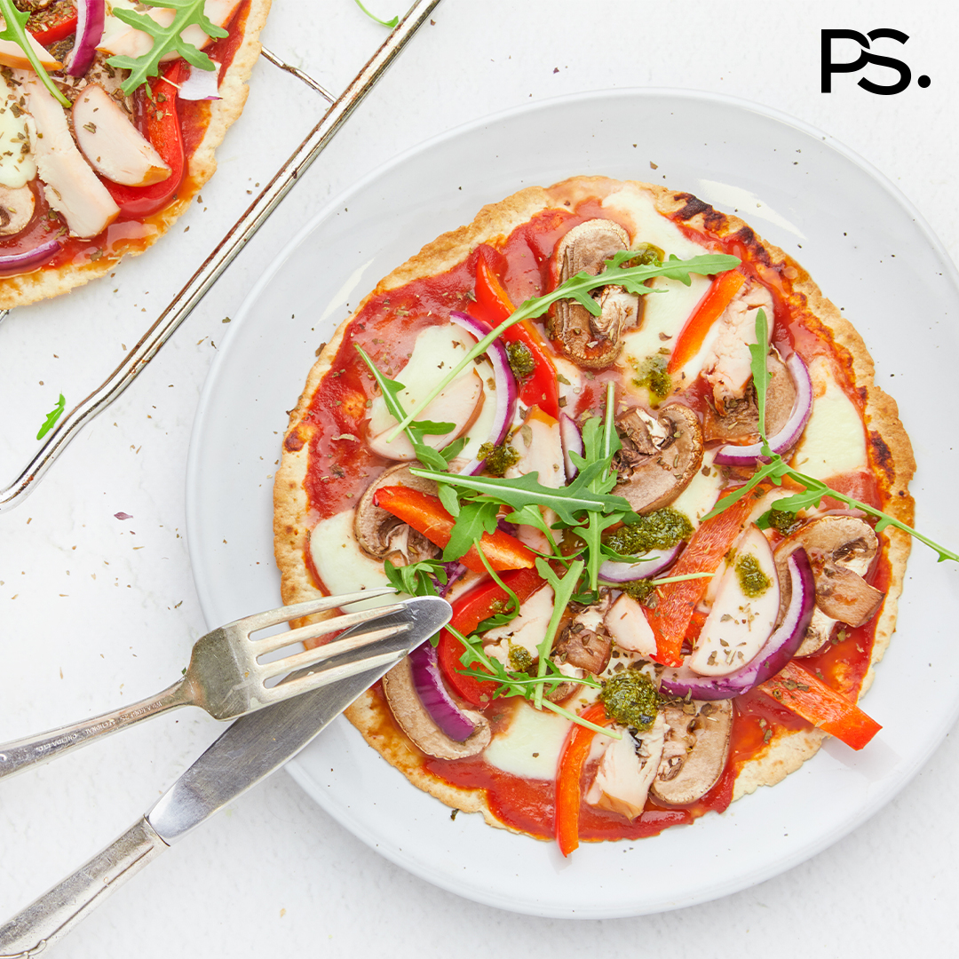 Pizza-Wrap mit geräuchertem Hähnchenfilet und Gemüse