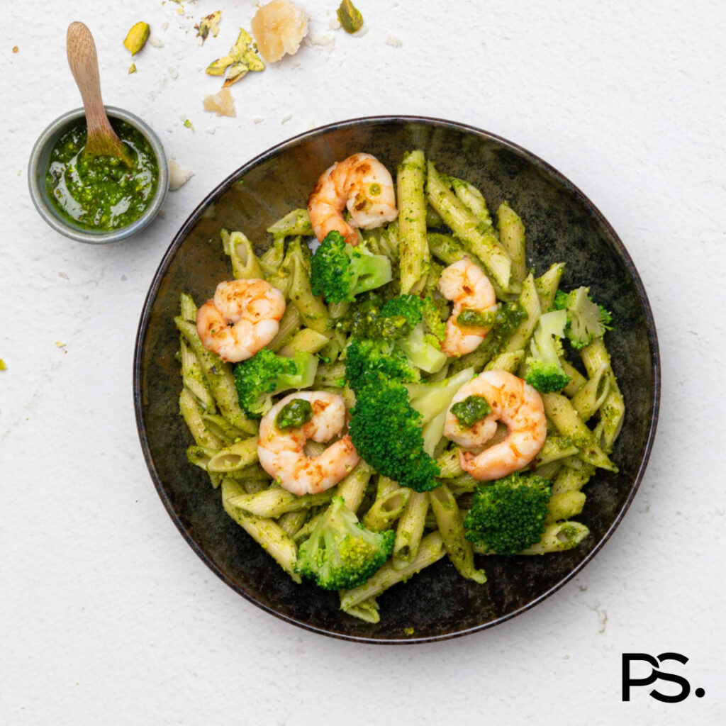 Penne mit Brokkoli-Pistazien-Pesto und Garnelen